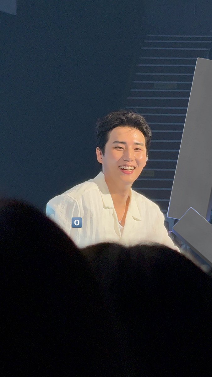 nayklog's tweet image. 아 예뻐!