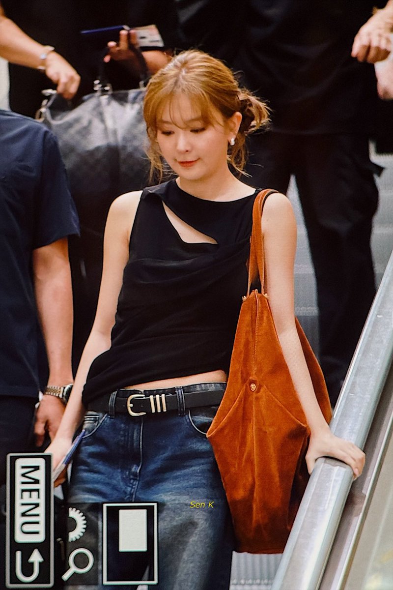 sensible_k's tweet image. 250727 입국 #슬기 #seulgi