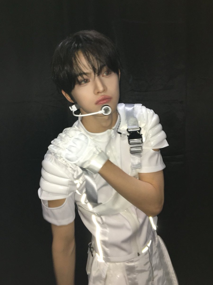 CYE_MEMBERS7's tweet image. 가요대전 썸머 🫶
#전민욱 #JEONMINWOOK
#CLOSEYOUREYES #클로즈유어아이즈
#클유아 #CYE
