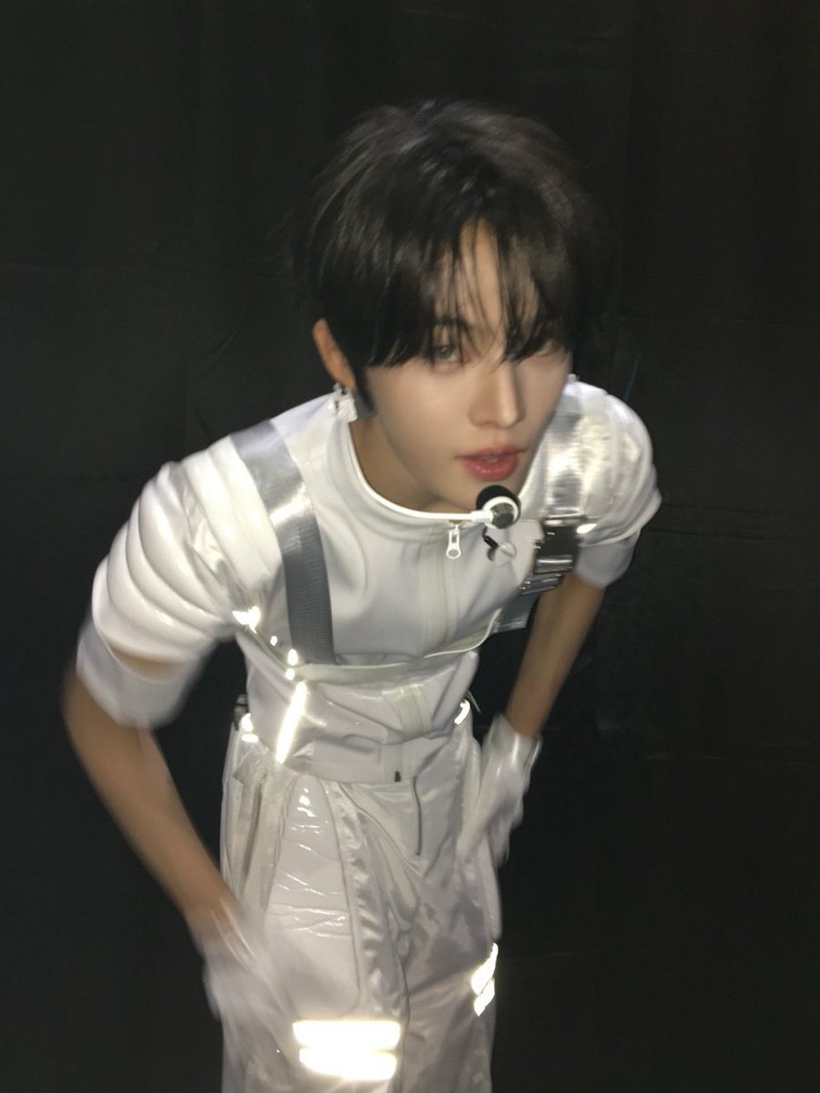 CYE_MEMBERS7's tweet image. 가요대전 썸머 🫶
#전민욱 #JEONMINWOOK
#CLOSEYOUREYES #클로즈유어아이즈
#클유아 #CYE