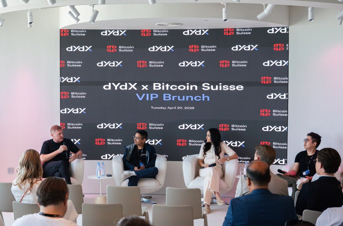 Bhigtony's tweet image. dYdX didn’t just move in July
it made chess moves. 🧠♟️
From acquisitions to protocol upgrades and trader incentives, here’s a crisp breakdown of part of the movement that happened on the dYdX Chain this month
__________________________________________________
→ SOVEREIGN L1…