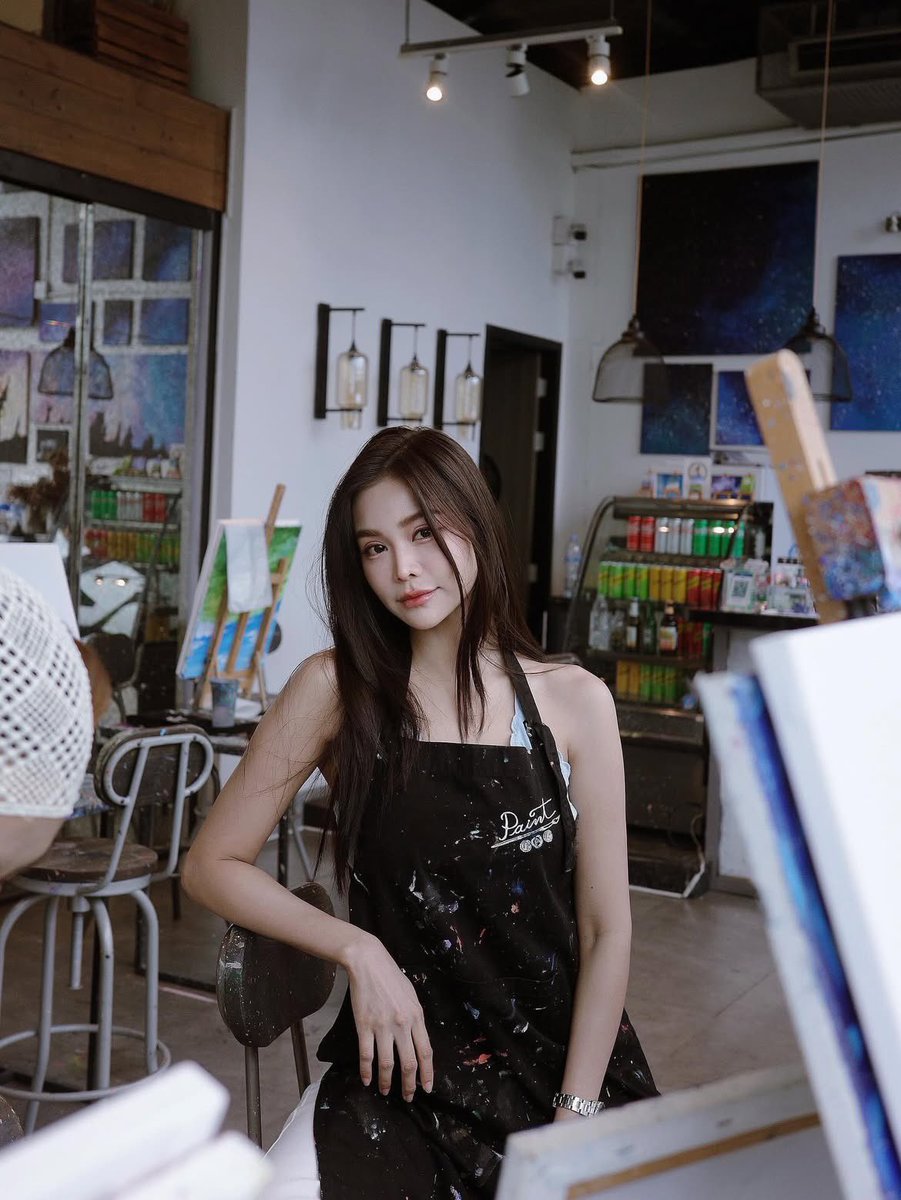 MJmcgeejaye's tweet image. ลงรูปมาสิบกว่ารูป พี่ไม่โชว์ผลงานภาพวาดให้ชื่นชมสักรูปเลย ฮื้ออออออ 🫠 #อิงฟ้ามหาชน @EWaraha