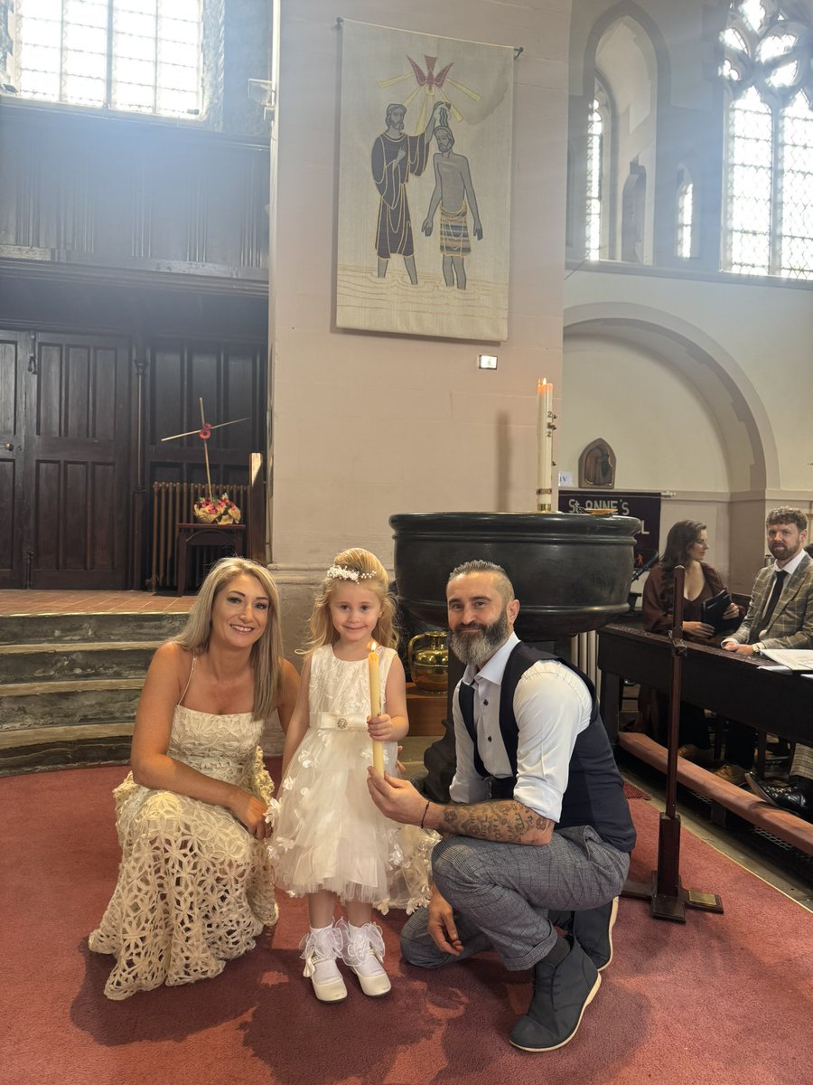 St Anne's Royton tweet media