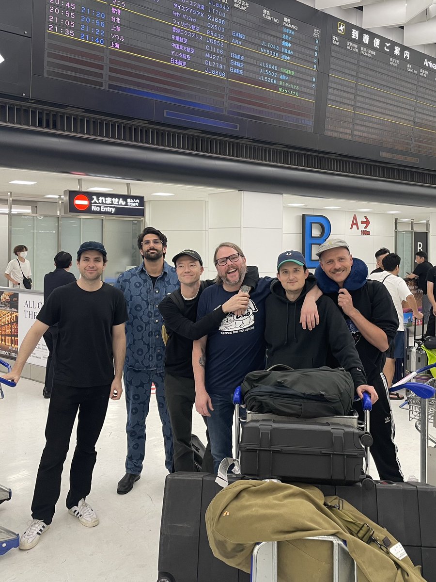icegrillsjp's tweet image. TOUCHÉ AMORÉ到着しました🇯🇵🇯🇵🇯🇵

ジャパンツアーは水曜日よりスタート！

7/30 TOKYO @ SHANGRILA
7/31 NAGOYA @ HUCK FINN
8/01 OSAKA @ HOLY MOUNTAIN

チケットはこちらから
icegrills.jp/toucheamorejap…