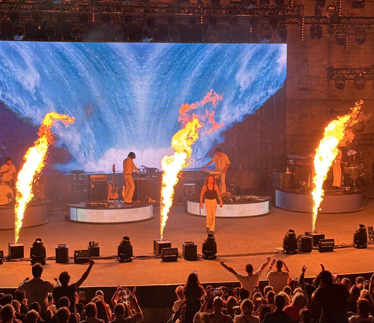 cerisou's tweet photo. @jdoreofficiel💕 Tu as enflammé la scène de la Cité de Carcassonne hier soir❤️‍🔥! Une soirée inoubliable❤️ https://t.co/doTAU4EwTl