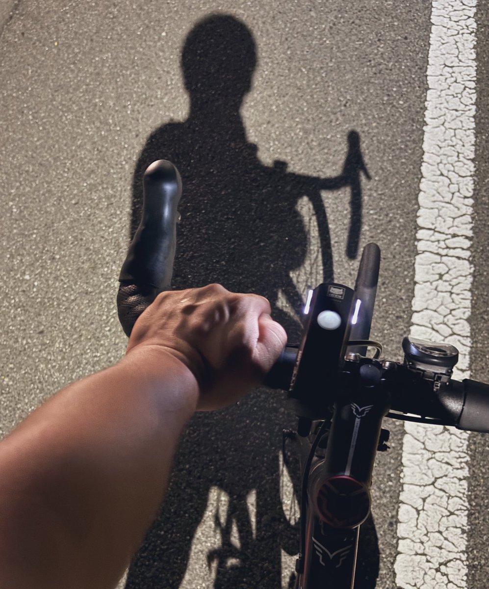 皆さん今日も1日お疲れ様です☺️

寝る前にひと走りしてきます🚲

※肉の日合同本日から🍖