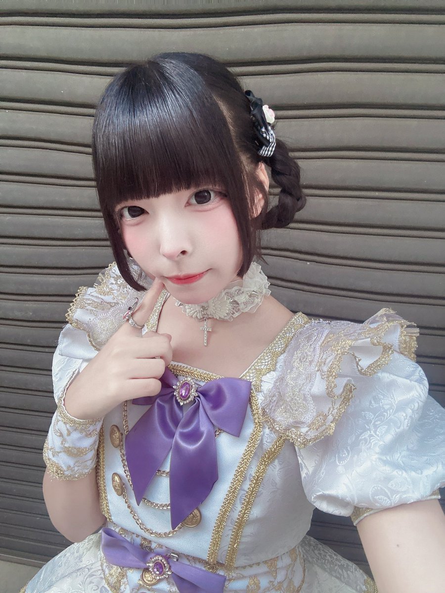 ひなのポン・デ・リングたべる？

 #AILOS #アイドル  ALT🈶
