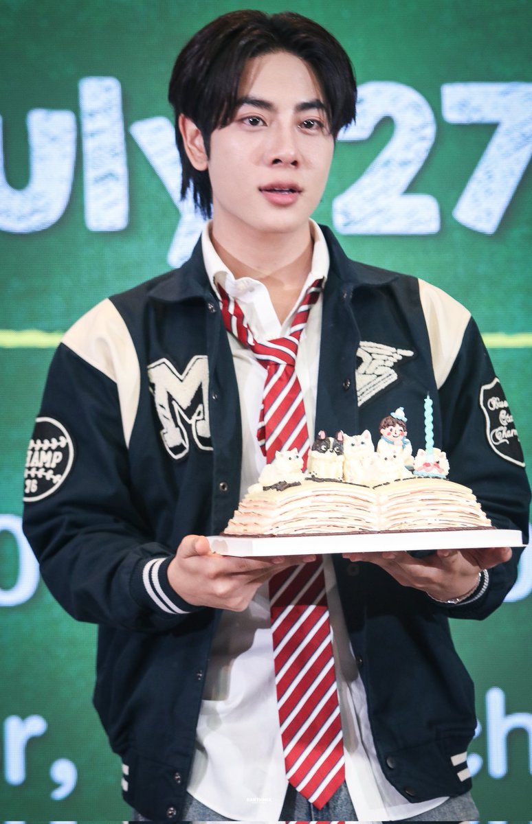 EarthMix_TH's tweet image. 𝙃𝘼𝙋𝙋𝙔 𝘽𝙄𝙍𝙏𝙃𝘿𝘼𝙔 𝙏𝙊 ( @wixxiws ) 🎂
สุขสันต์วันเกิดนะคนเก่ง ขอบคุณที่เกิดมาบนโลกใบนี้และเติบโตมาอย่างดี ขอให้มิกซ์มีความสุขในทุกวันมีรอยยิ้มในทุกวัน
ขอบคุณที่เป็นมิกซ์ที่น่ารักและแสนดี เป็นรอยยิ้มของแฟนคลับเสมอ ⛅️♥️
꒰ #27ปีมิกจิ๋ววิทยาคม ꒱
꒰ #mixxiw ꒱