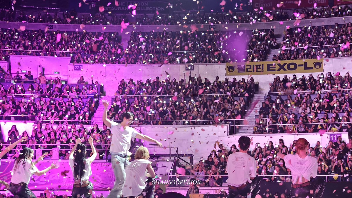 CHANSOOperior's tweet image. #KAIONinManila has successfully ended. SOLOIST KIM KAI did so freakin well as expected π₯°π₯°ππ»ππ»ππ»
#KAION #jongin #KAI #KAI_SOLO_CONCERT_TOUR
#KAlinMANILA2025