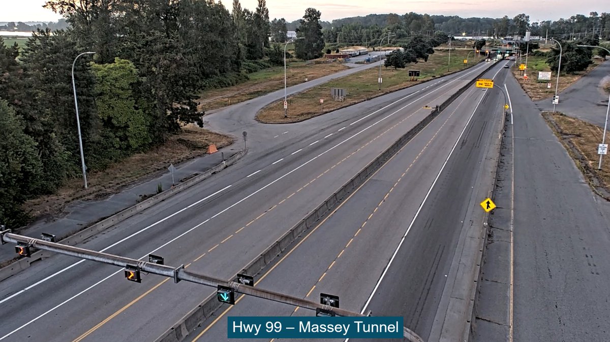 DriveBC's tweet image. 👋Good morning, BC!
The threat of showers lingers in the north, central and southeast parts of the province, while the sunshine continues on the Lower Mainland.
Drive safely!
DriveBC.ca
Here’s a look around at 5:55am.
#BCHwy1 #BCHwy5 #BCHwy97 #BCHwy99