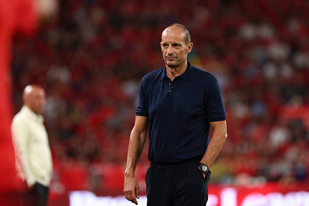 MilanPosts's tweet image. 🗣️ Allegri spoke to @MilanTV: "We need to keep working like this, and above all, the players are showing a positive attitude. On the pitch, they help each other a lot, and this is very important for the result."
