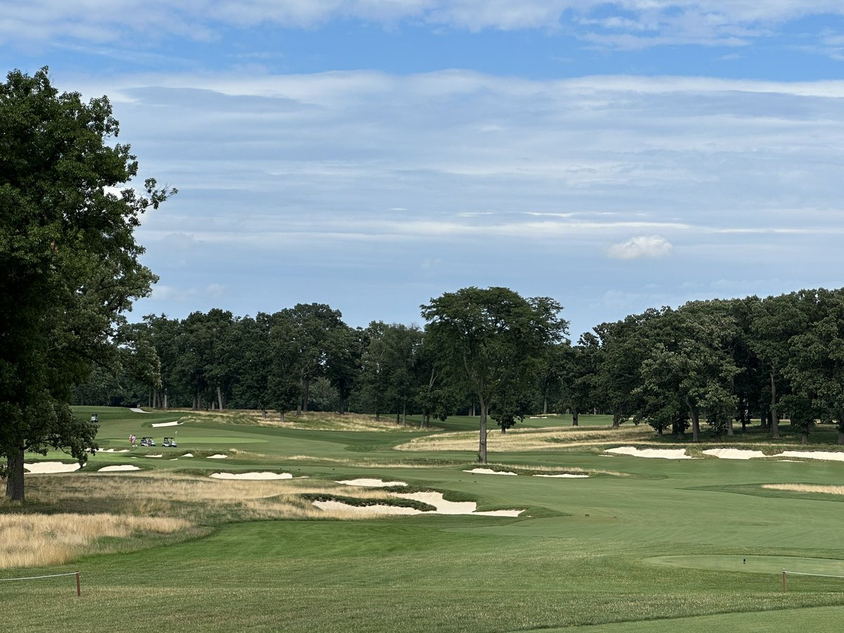 BryanTweed16's tweet image. The work that OCM Golf has done with Medinah (No. 3) is nothing short of a masterpiece. Using many of the previous corridors but also redesigning much of the back nine, the bunkering & tree removal is fantastic. Par-3s are beautiful & several great Par-4s. Greens need to mature.