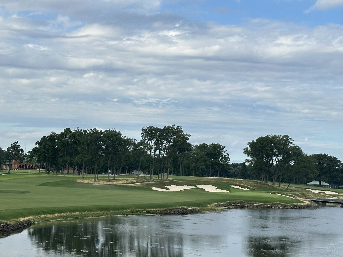 BryanTweed16's tweet image. The work that OCM Golf has done with Medinah (No. 3) is nothing short of a masterpiece. Using many of the previous corridors but also redesigning much of the back nine, the bunkering & tree removal is fantastic. Par-3s are beautiful & several great Par-4s. Greens need to mature.