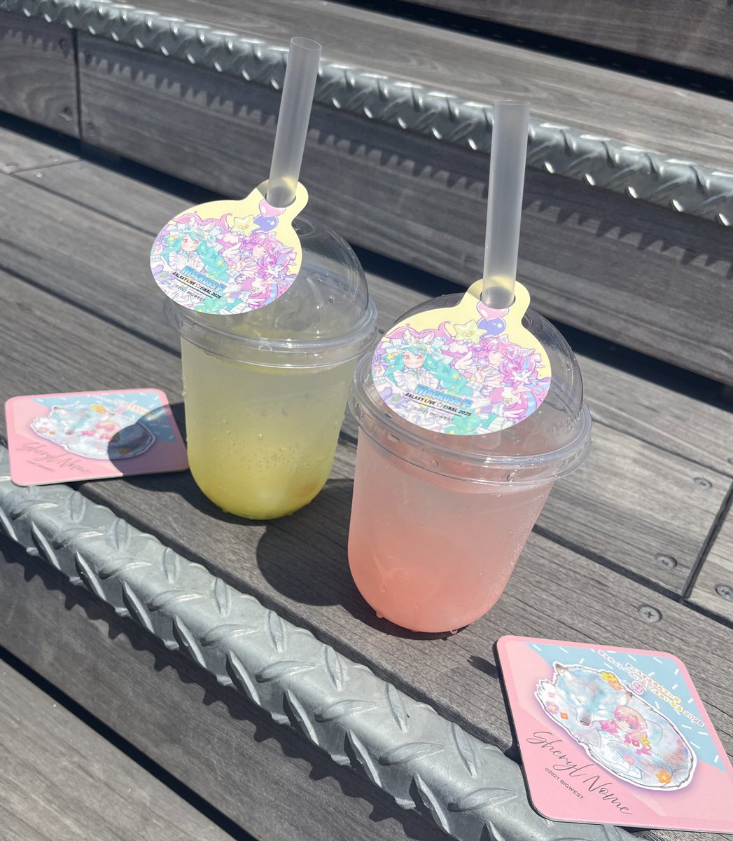 💫マクロスFギャラクシーライブファイナル💫
学生の頃聴いてた大好きな曲ってめっちゃ歌詞覚えてて、当時聴きながら通学してたなとか、初めて聴いた時の気持ち思い出したりして..気付いたら銀河の果てまで抱きしめてた..しゅごかった..🥹✨
#マクロスF 
#ギャラクシーライブ