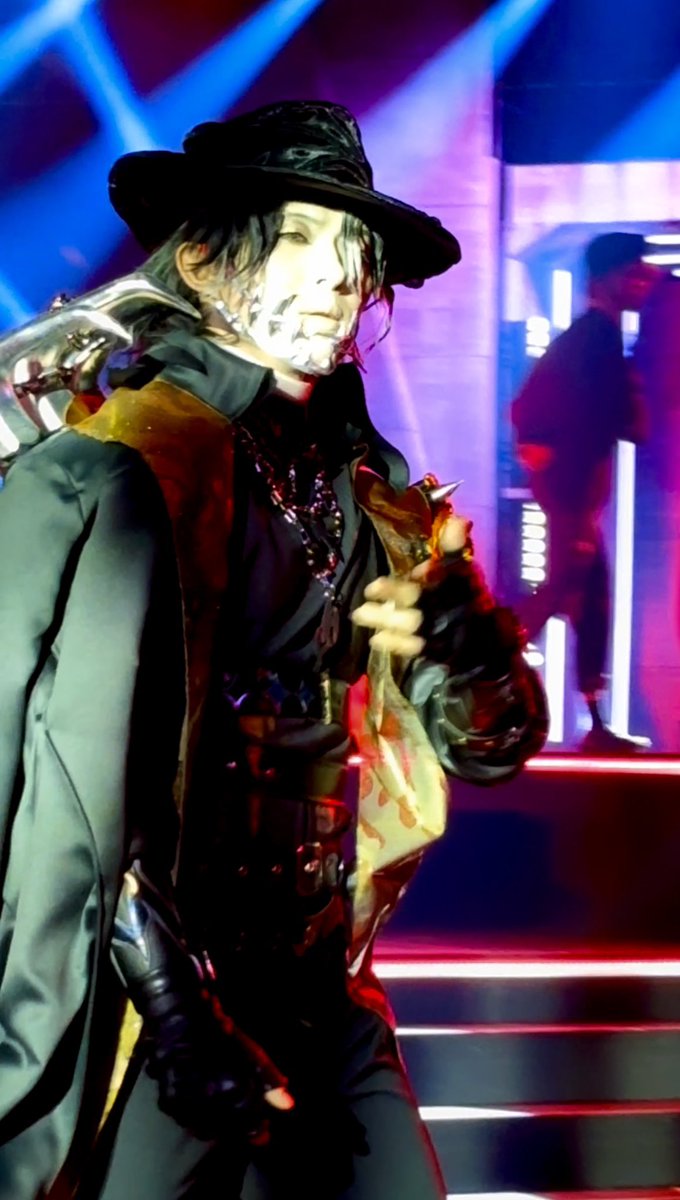pirates_iden5's tweet image. s席からの長め最高
動画からの切り抜きだけど綺麗に写ってた隠者とあまり綺麗に撮れなかったけど推し
#第五人格DigDigSeven #第五人格7周年　#第五人格7周年おめでとう