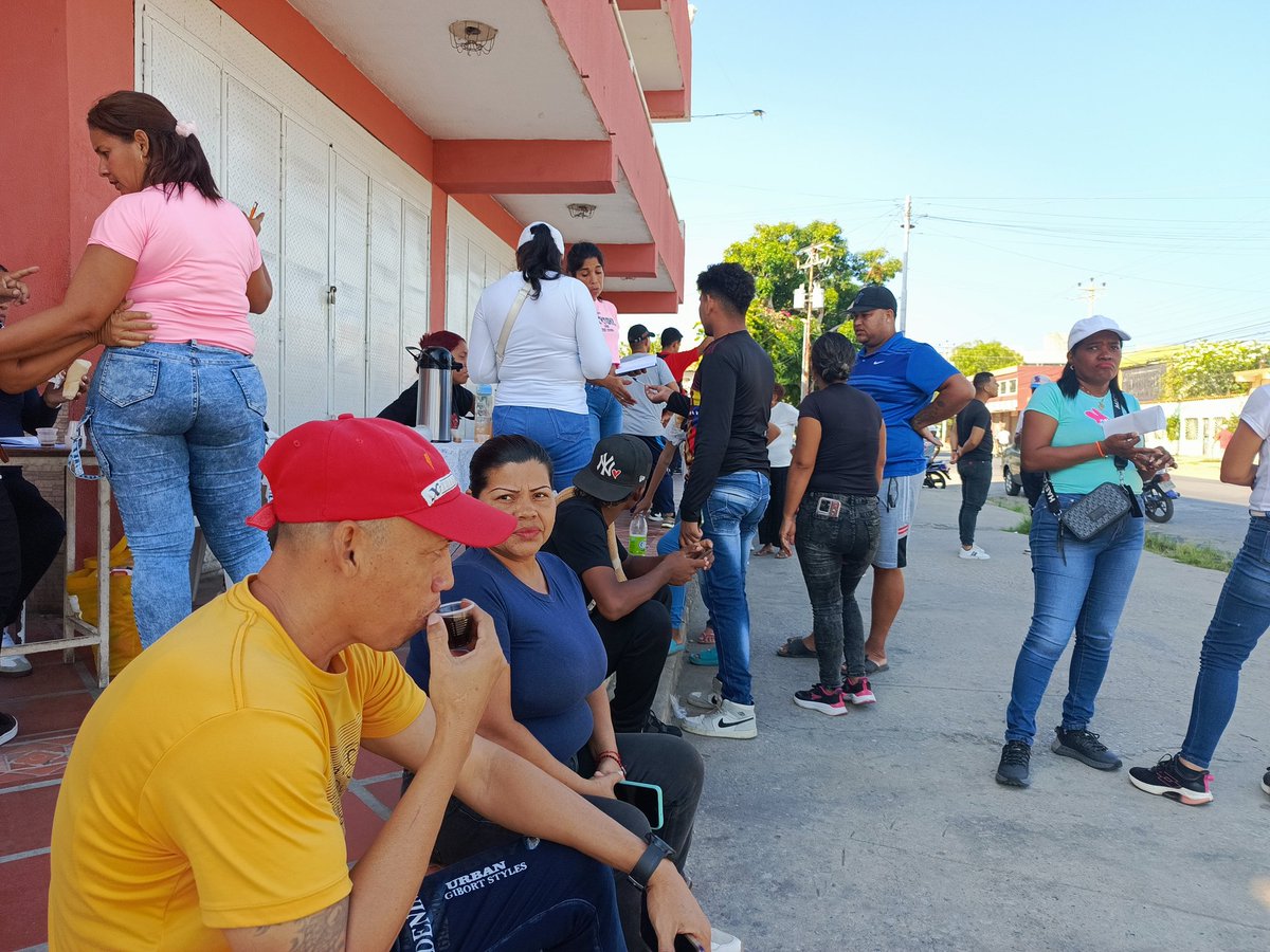 monagasreb's tweet image. Escuela Básica Corazón de Jesús, Cumaná, Edo. Sucre.
7:30am
#VotoPorMiProyecto
#EleccionesMunicipales2025
.@NicolasMaduro