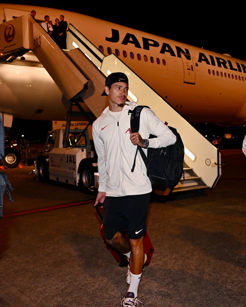 LFC_Arabic's tweet image. مرحبًا من طوكيو 🇯🇵🛬