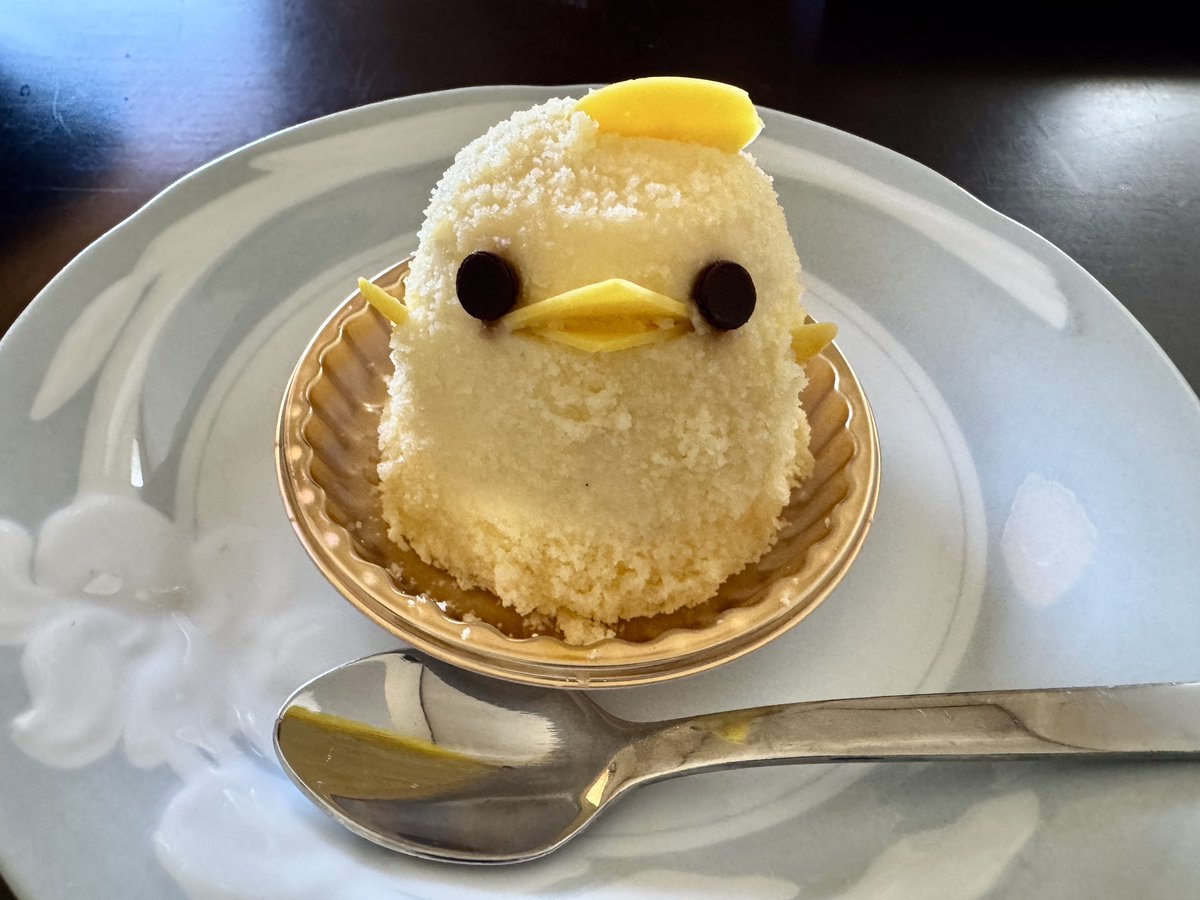 u2e6x's tweet image. ・夏休み3日目
友達の家までぴよりんチャレンジ
ぴよりん泣いてる🥲暑くてチョコも溶けるわね