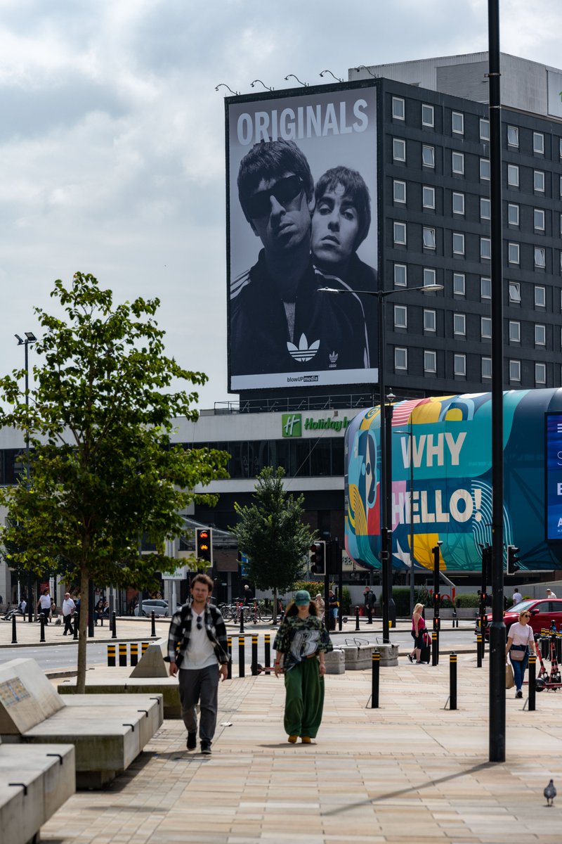 OutofhomeP's tweet image. "ORIGINALS"
.
@adidasUK / @oasis
.
@blowUPmediaUK
.
#ooh #outofhome #advertising #oohmedia #oohadvertising #advertisingphotography