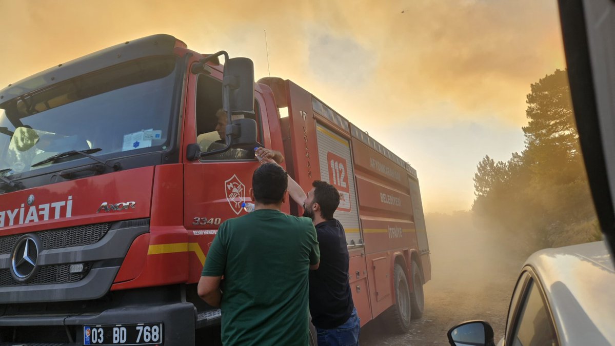SehirAfyon's tweet image. ‘Milletimizin yaralarını sarmak için elimizden geleni yaptık’
afyonsehir.com/milletimizin-y…