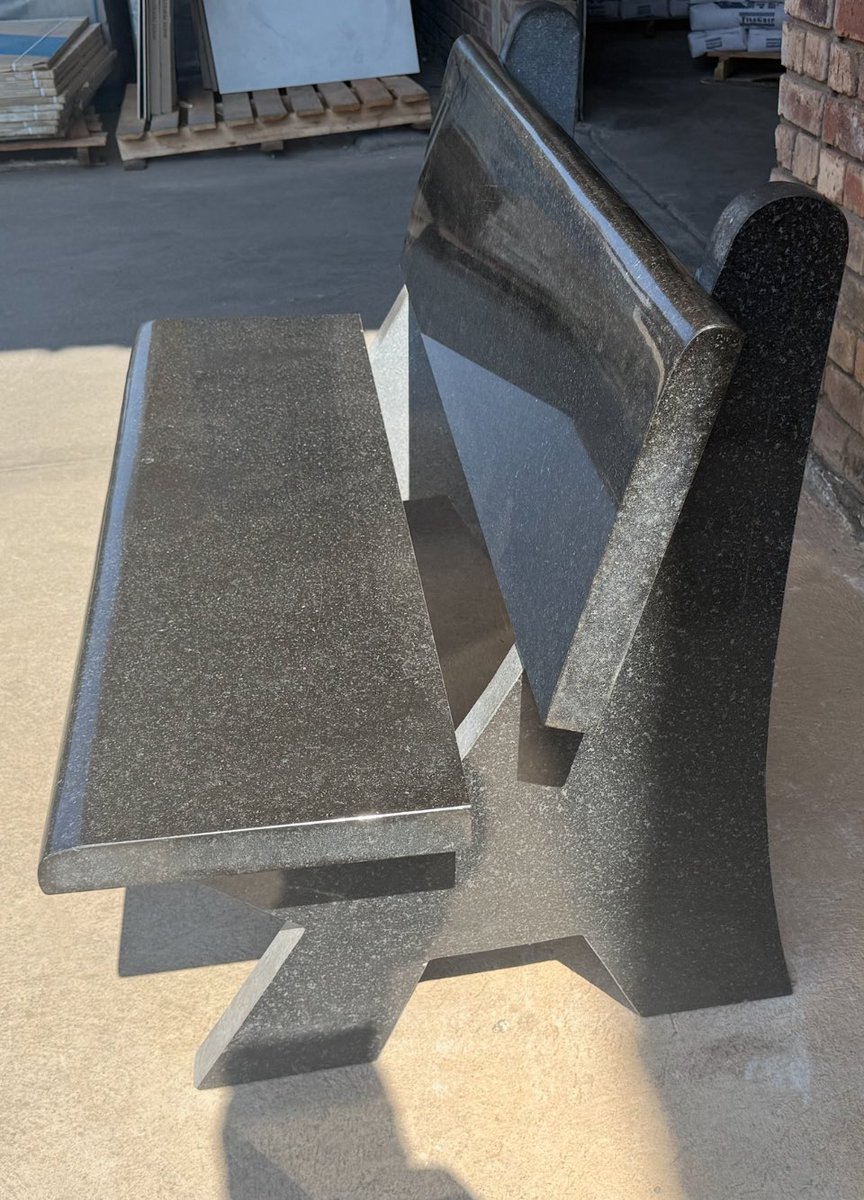 matigary's tweet image. Our ancestors had far more commonsense in using local materials like granite for construction than us.
@JMafume what is stopping you from installing polished granite sitting benches like these along first street and in the park called Harare Gardens?