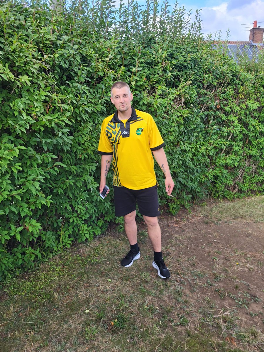ShirtsofNeil's tweet image. #NewProfilePic
