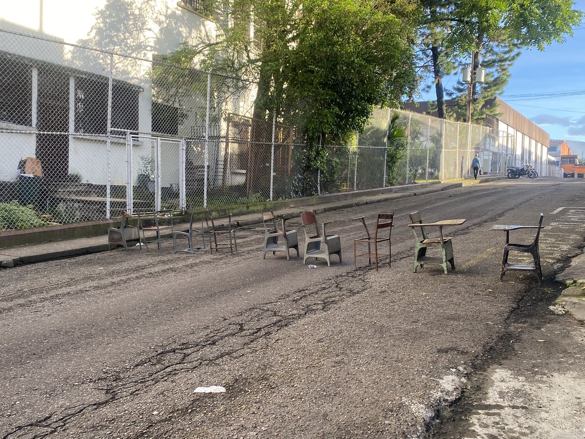 lorebornacelly's tweet image. En San Cristóbal los centros electorales abrieron entre 6:00 y 6:30 de la mañana sin novedad. #Tachira