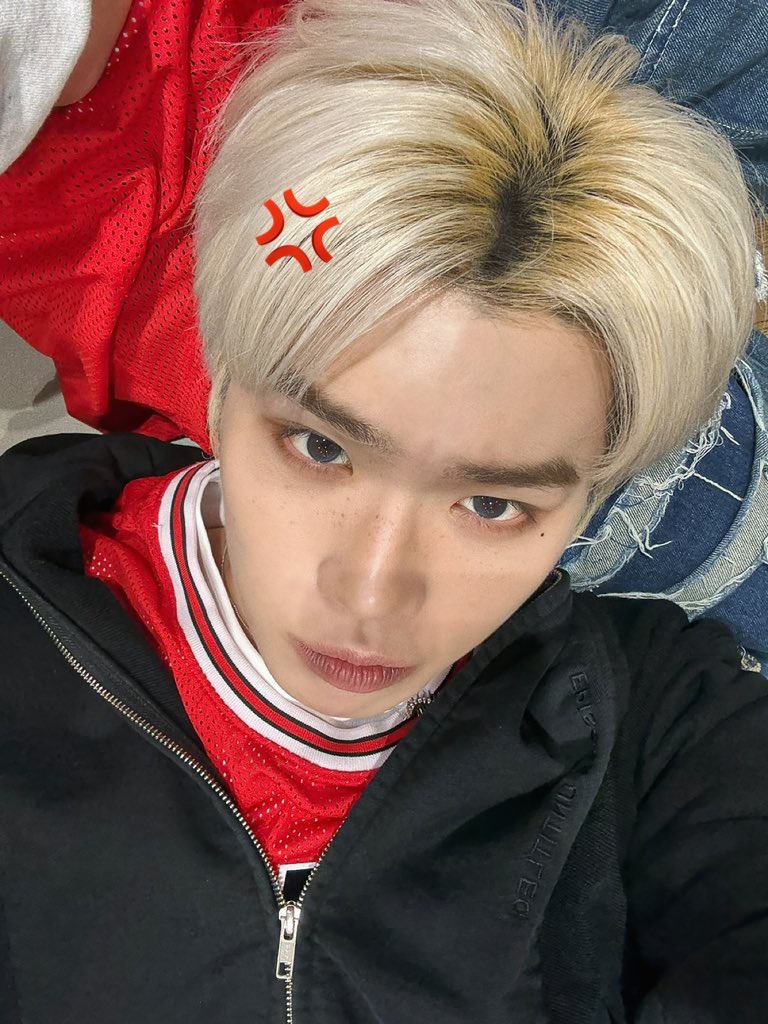 kongchae6's tweet image. 나를 봐!!! 태니니를 보라고