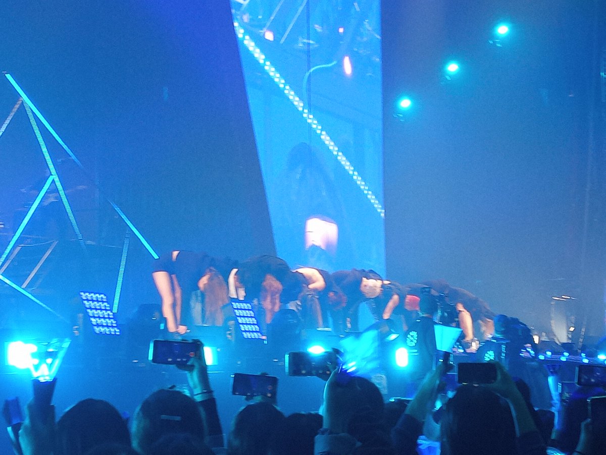 6년만에 위너콘서트보고 진짜 눈물날뻔함….
어흑….😭😭