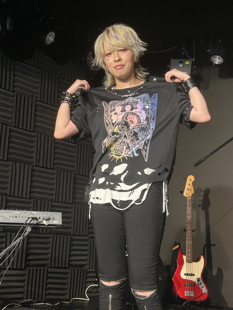 mocha_a_t_bg's tweet image. 普段あんまりライブ写真撮らない(上手くないから)んだけど、今回はちょっと頑張った
#アルテラクス
#アルテラさんかっけー
#アルテライブ
#男装