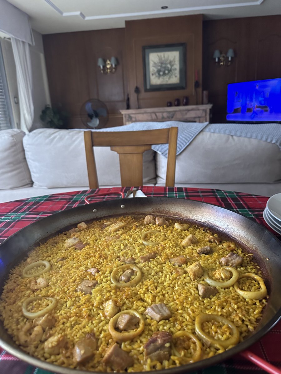 TonoSVJ's tweet image. ¿Qué os parece nuestra paella de domingo?😎
¿Qué nota le ponéis?