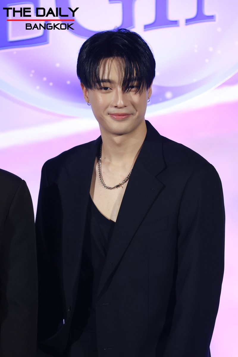 thedailybkk's tweet image. 'ฟรัง-นรุทธ์' ร่วมดูตอนแรกซีรีส์ "ทํานายทายทัพ My Magic Prophecy" ในงาน "ทํานายทายทัพ Let the Magic Begin"
#MyMagicProphecyEP1
#ทำนายทายทัพ
#francnrp