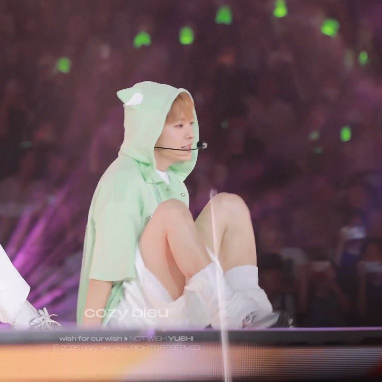 kkS2yy's tweet image. 레그워머 엄청 귀엽다 ㅎㅎㅎㅎ