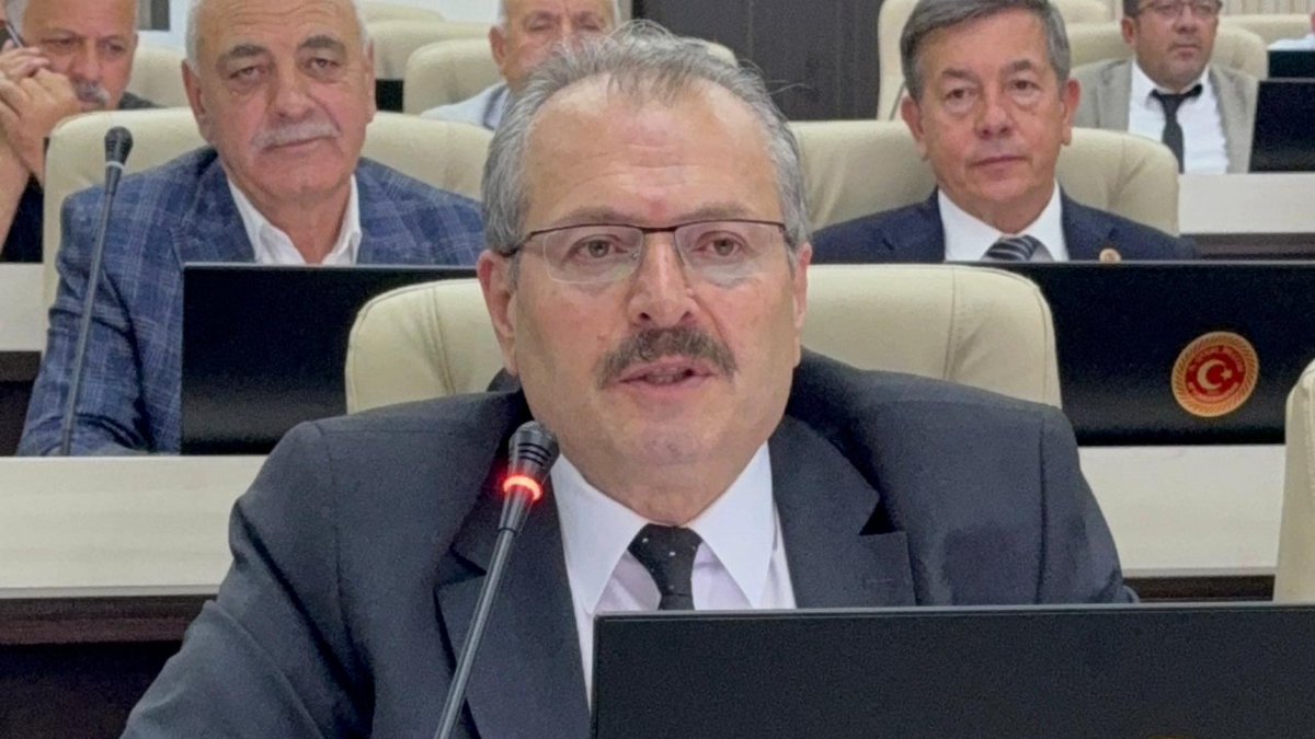 SehirAfyon's tweet image. Dayı: CHP’nin bereketsizliğinden adımız gibi emindik
afyonsehir.com/dayi-chpnin-be…