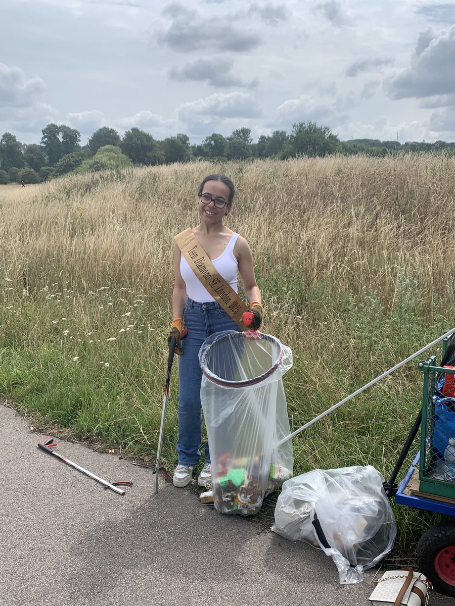 Thanks as always to our wonderful volunteers who helped litter pick the common this morning. Not huge numbers today, I assume because of summer hols, but the pile of rubbish collected was impressive. A real difference made yet again. We pick on the last Sunday of every month
