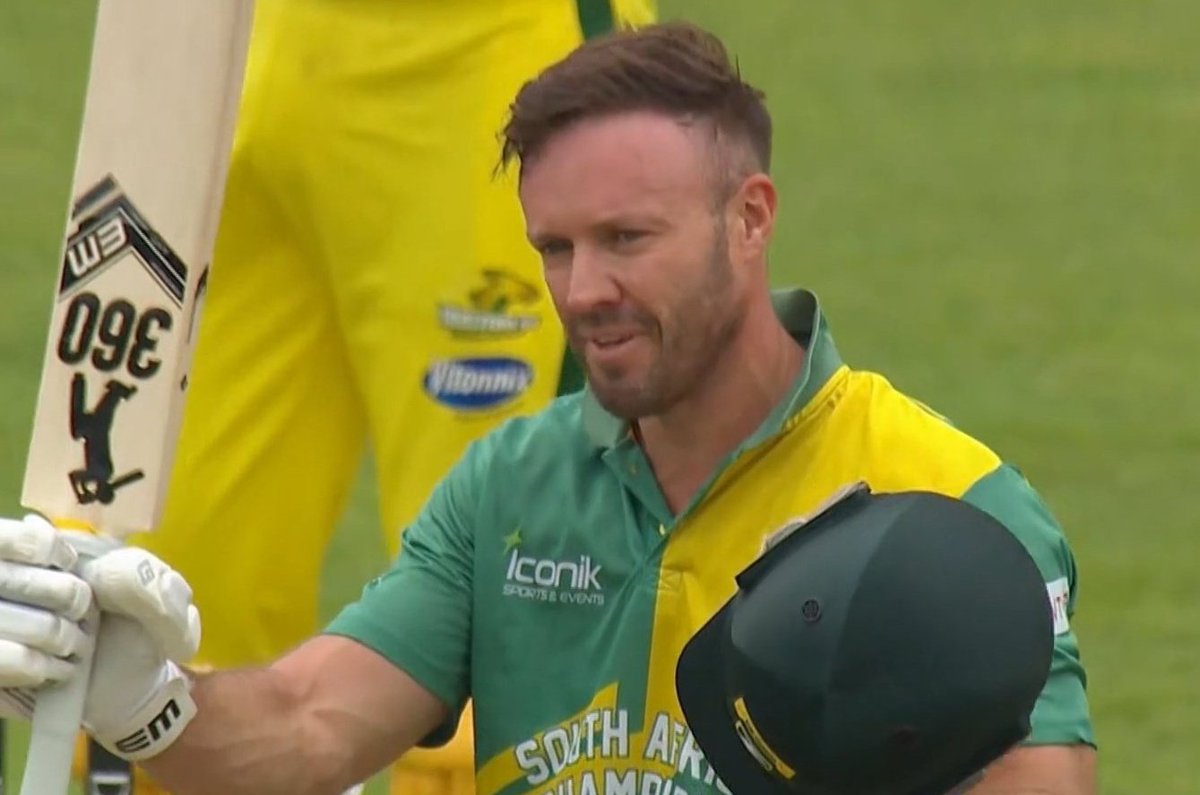 SohelVkf's tweet image. Dhoni was not wrong when he said -
" AB de Villiers with a detached retina is 100x better than me "