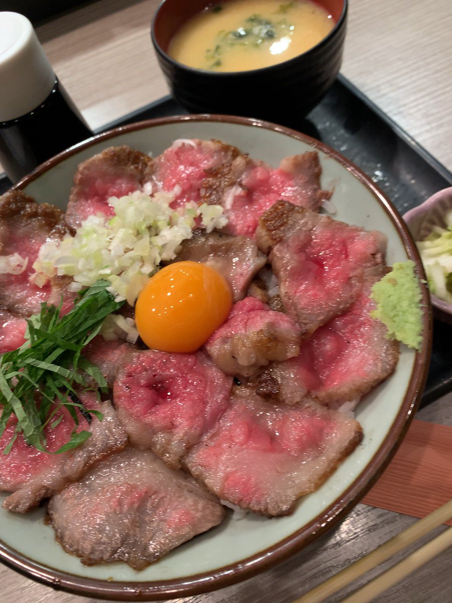 keiookubo's tweet image. 忙しいリーダーを尻目に金沢を堪能。