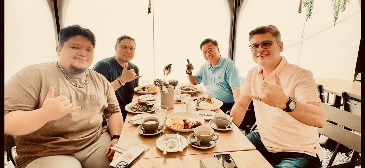 DeusXMachina14's tweet image. What's their game plan in Martin's House? The Duterte Bloc. Still waiting for the Duterte Youth Reps. 😅
"Regroup, reflect, and recommit"