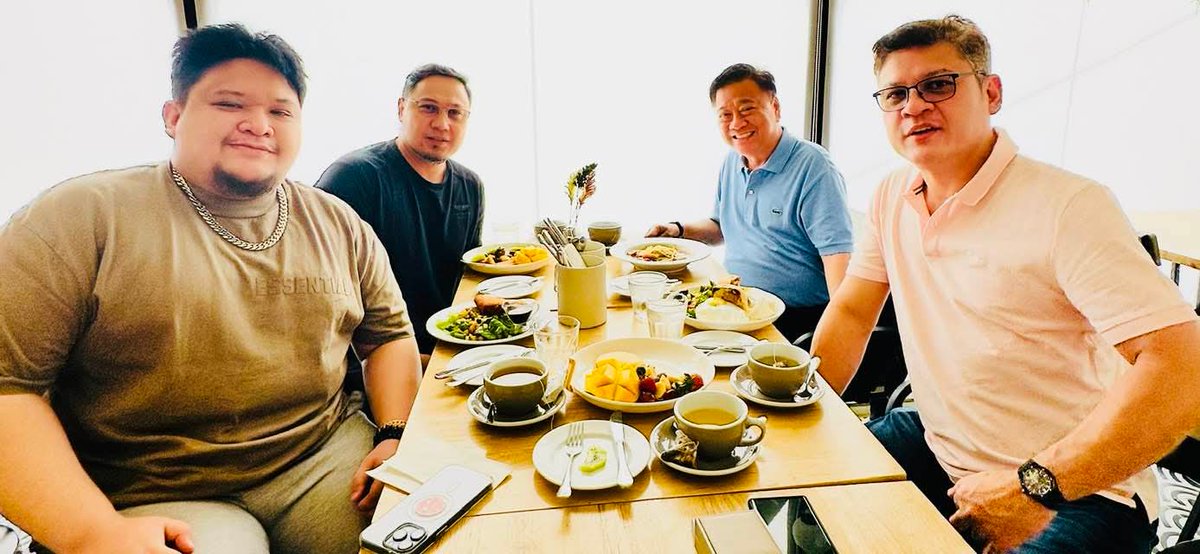 DeusXMachina14's tweet image. What's their game plan in Martin's House? The Duterte Bloc. Still waiting for the Duterte Youth Reps. 😅
"Regroup, reflect, and recommit"