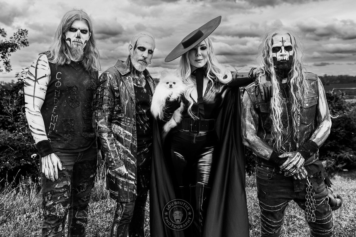 LouBrutus's tweet image. IN THIS MOMENT! A backstage shot from @RockFestWI in Cadott WI with Kent Diimmel, Travis Johnson, Maria Brink and Randy Weitzel of In This Moment. #RockFest #RockFest2025 #MariaBrink #InThisMoment @OfficialITM