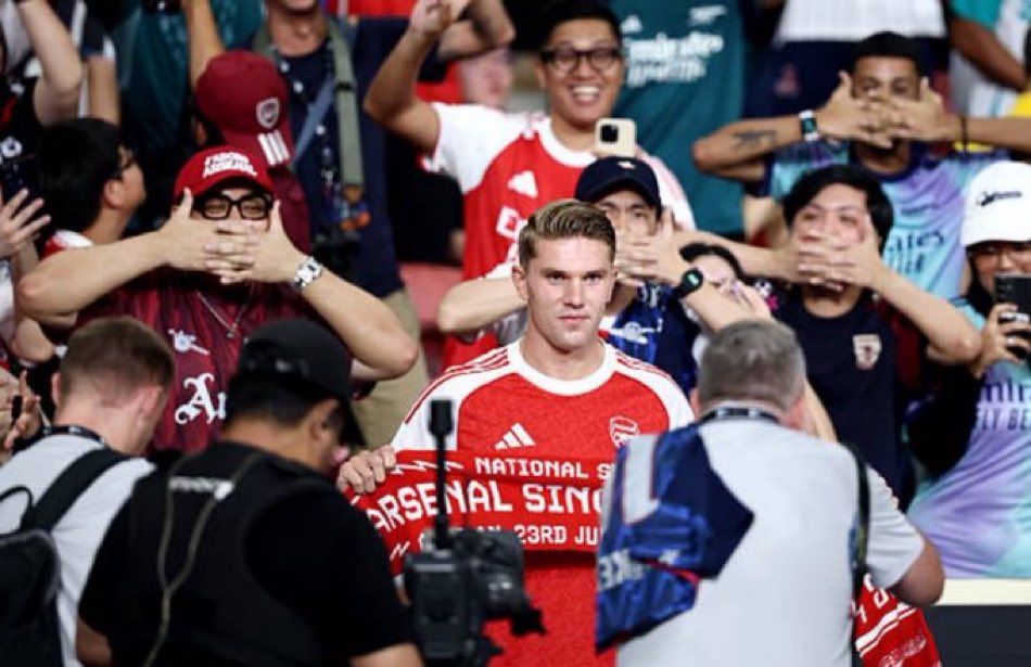 ArsenalZNE's tweet image. Gyokeres is too cold 🥶