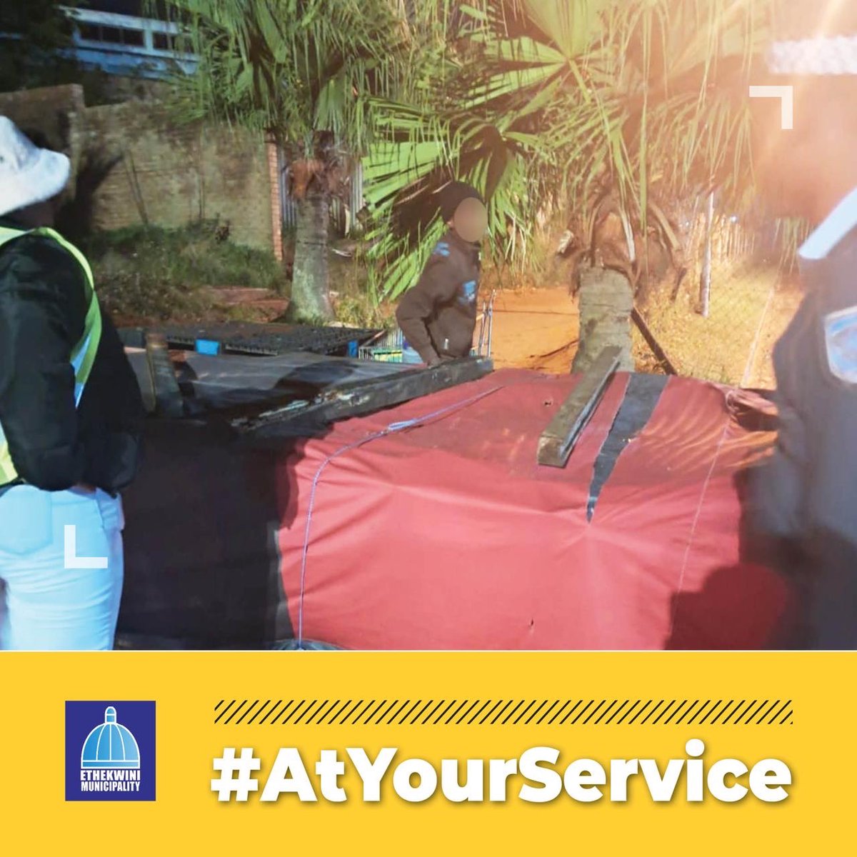 eThekwiniM's tweet image. The mushrooming of illegal structures in the inner city has compelled the Metro Police to intensify their daily clean-up operations. A recent joint initiative with the Waste Management Directorate and other stakeholders was conducted along Bertha Mkhize Street, Pickering Street,…