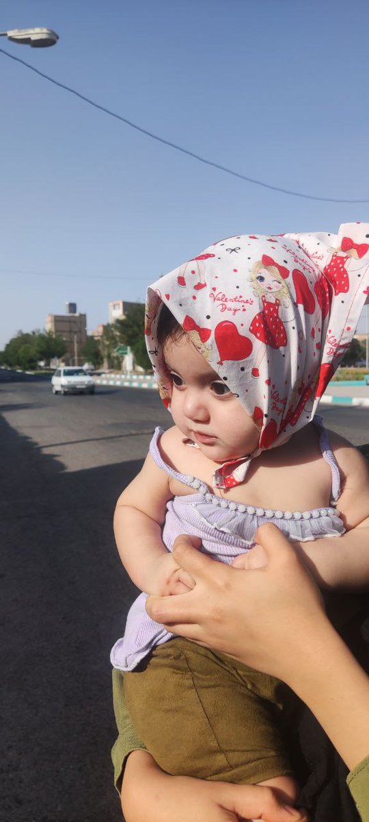 mahan2073's tweet photo. انگار میفهمه خیلی خوشگله واسه همین خودشو شیرین میکنه و اینطوری میخنده 😄😍 https://t.co/bL71GY9Hrd