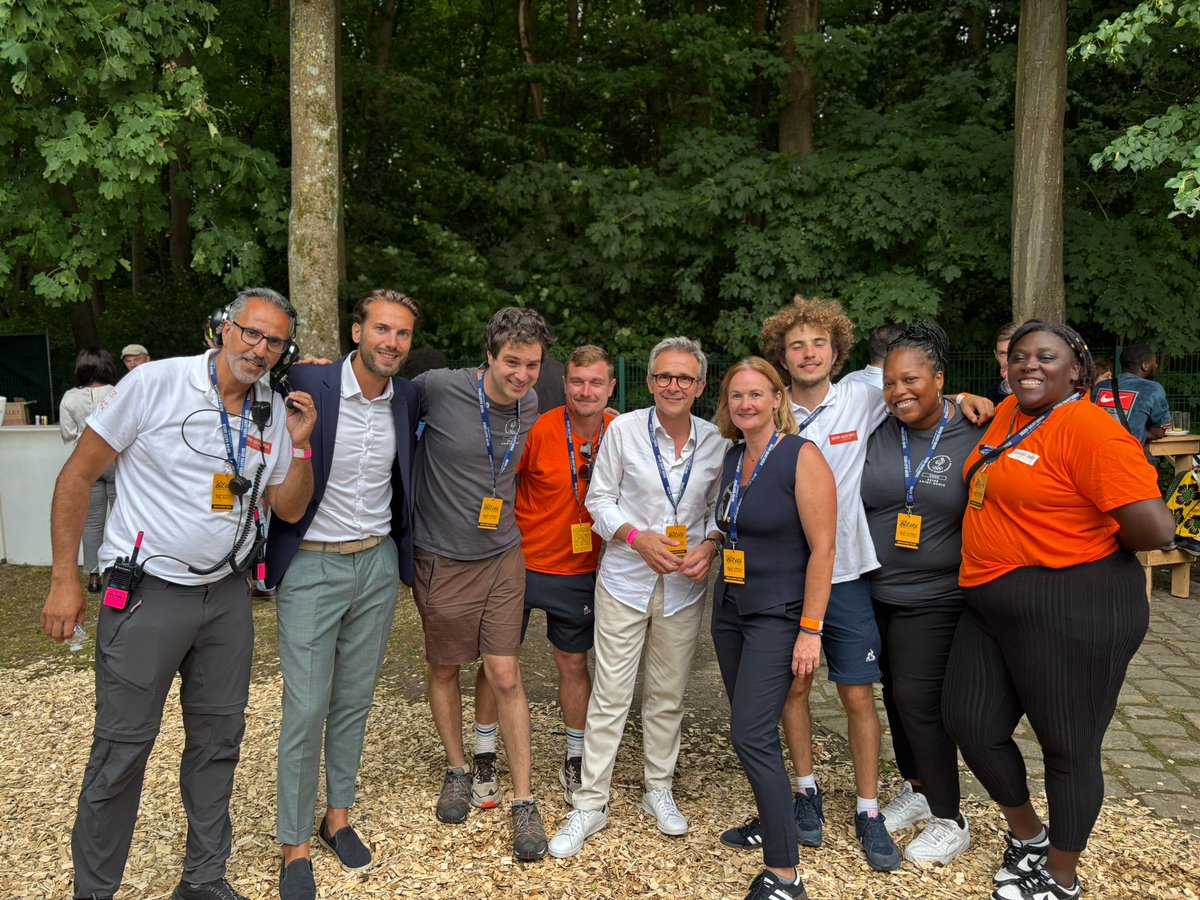 #BelEté2025 et belle journée ! Réception hier de #KirstyCoventry, présidente <a href="/Olympics/">The Olympic Games</a>, #ThomasBach, #MarieBarsacq, <a href="/AOC1978/">Amélie Oudéa-Castéra</a> ! Un grand honneur pour nous et une grande envie d'en faire toujours plus pour le sport #héritage2024 <a href="/StephanTroussel/">Stéphane Troussel</a> <a href="/ClemRem/">Clément Rémond</a> <a href="/Prefet93/">Préfet de la Seine-Saint-Denis</a> <a href="/Sports_gouv/">Ministère des Sports 🇫🇷</a>