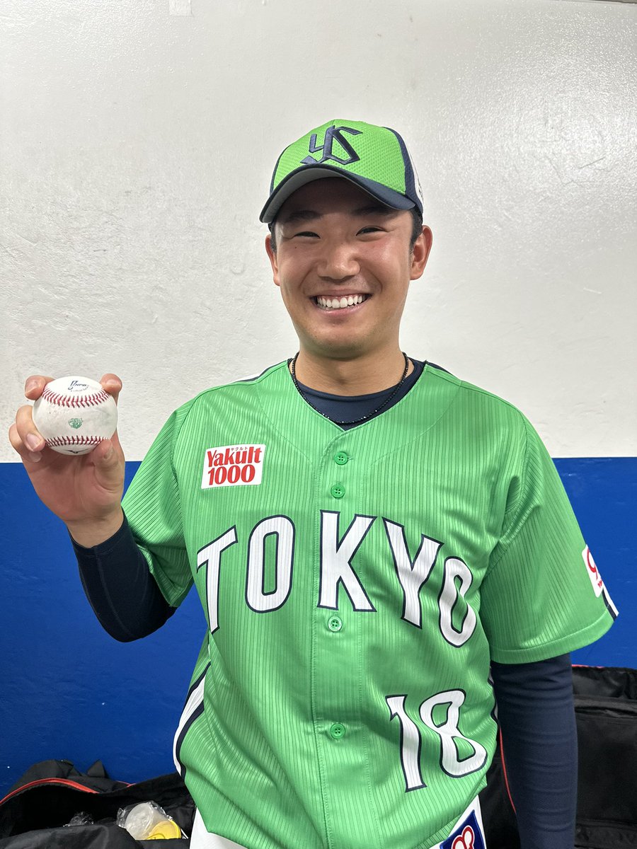 swallowspr's tweet image. #奥川恭伸
奥川くん、連勝中、チーム6連勝中！
笑顔最高！

#オスナ
直ぐに取り返してくれる。
素晴らしい助っ人！
いつもありがとう！

#伊藤琉偉
NICEタイムリーと
初々しいヒーローインタビュー
最高でした！

#swallows
#捲土重来
