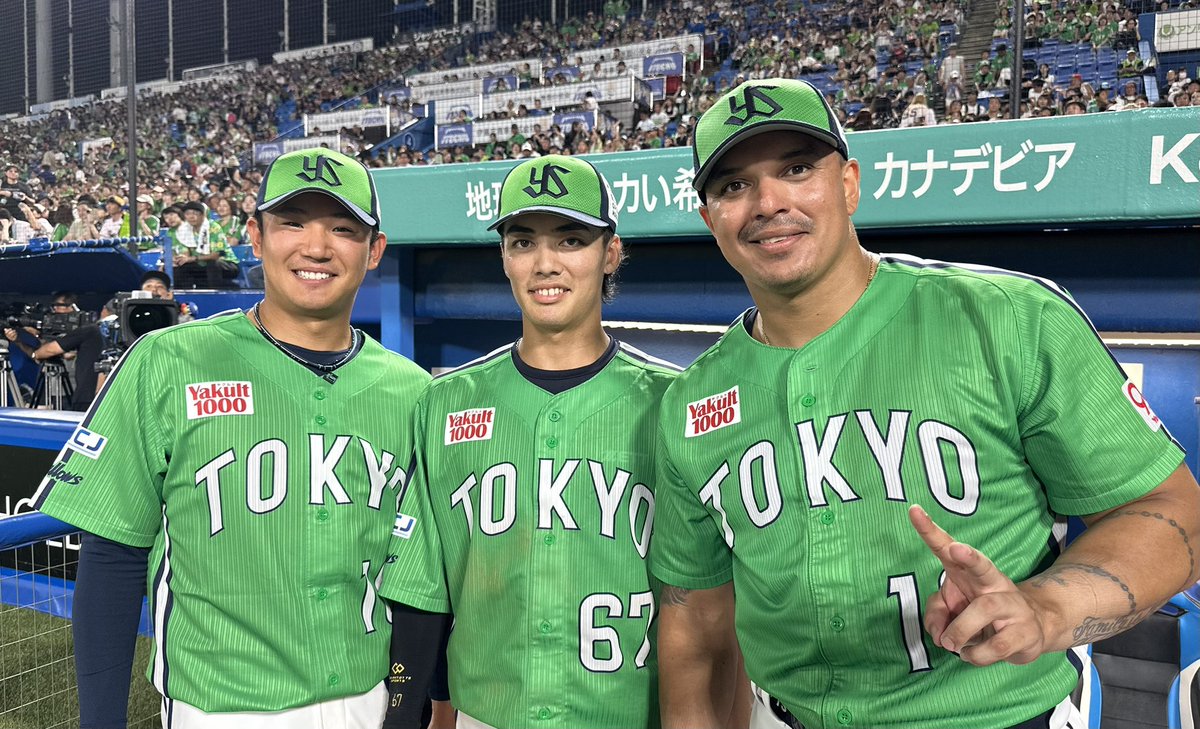 swallowspr's tweet image. #奥川恭伸
奥川くん、連勝中、チーム6連勝中！
笑顔最高！

#オスナ
直ぐに取り返してくれる。
素晴らしい助っ人！
いつもありがとう！

#伊藤琉偉
NICEタイムリーと
初々しいヒーローインタビュー
最高でした！

#swallows
#捲土重来