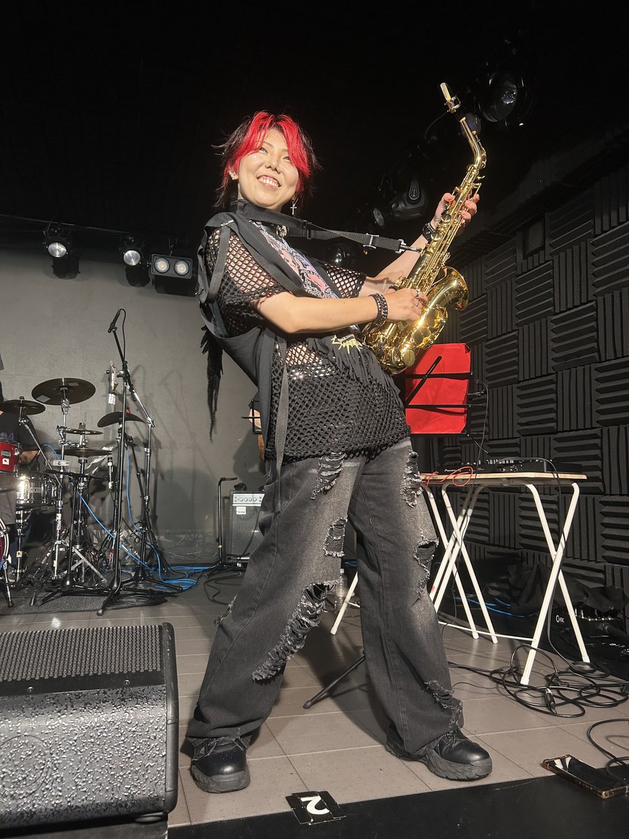 mocha_a_t_bg's tweet image. 誠サックス見せびらかし助

#アルテラクス
#アルテラさんかっけー
#アルテライブ
#男装