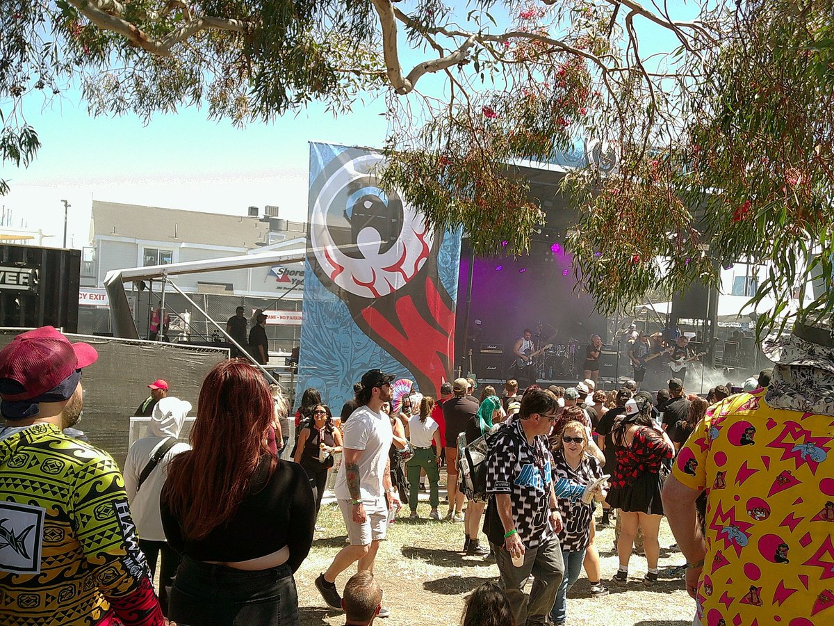 RyanThomasOk's tweet image. Okay warped tour day 2 let&apos;s go