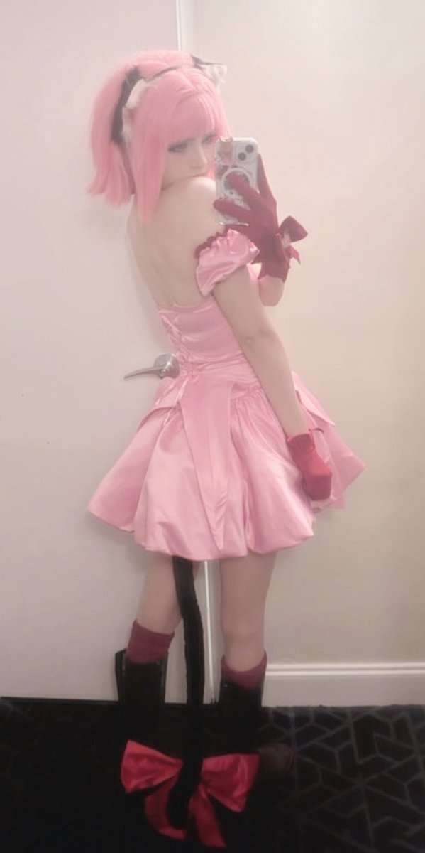 elliibear's tweet image. i cosplayed ichigo from tokyo mew mew :3 🍓