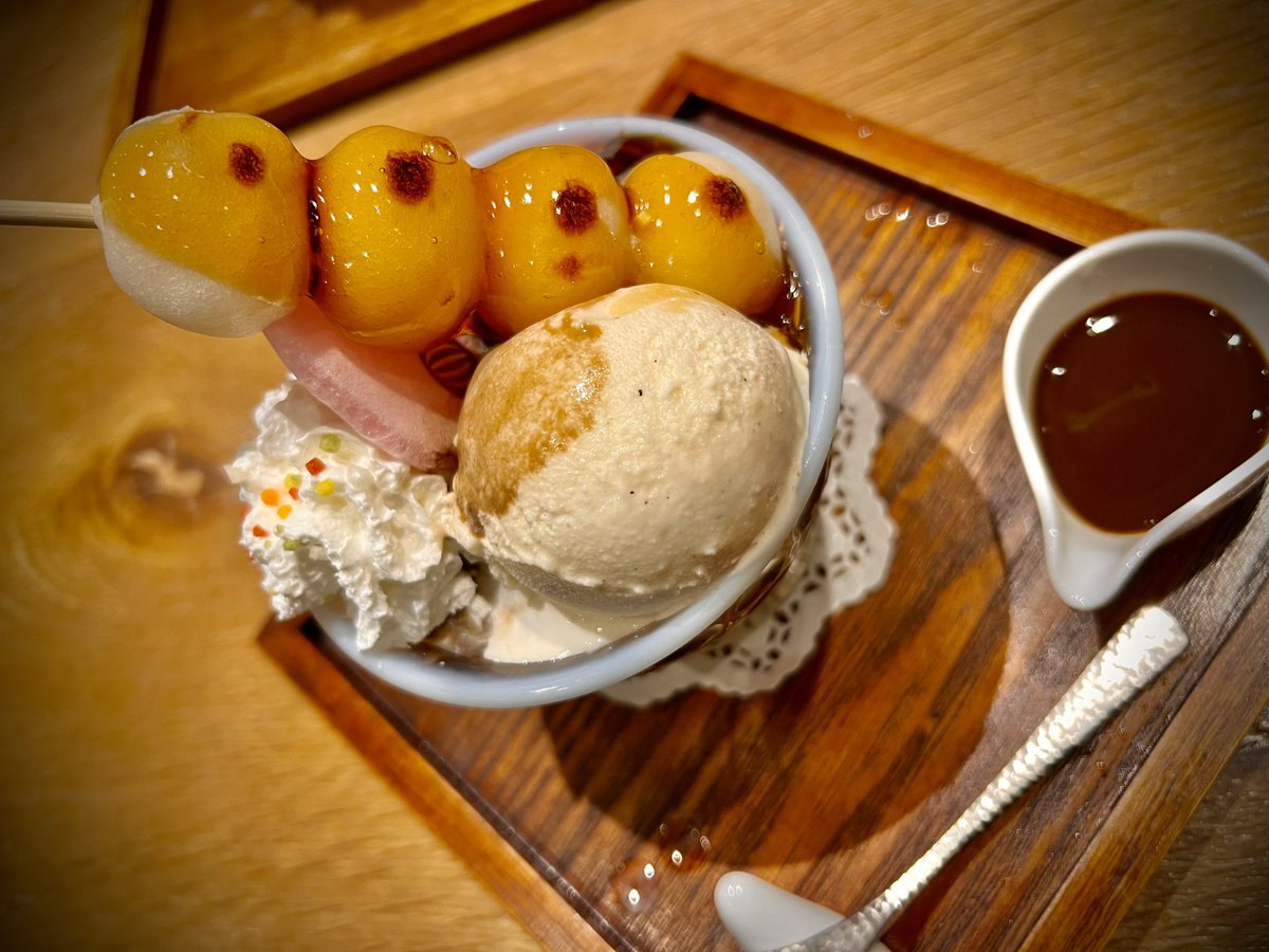 TECHNOuchi's tweet image. 今日は暑かったので甘味処(ほうじ茶ラテ、みたらし団子、餡蜜、かき氷、黒蜜きな粉アイス)してきました。